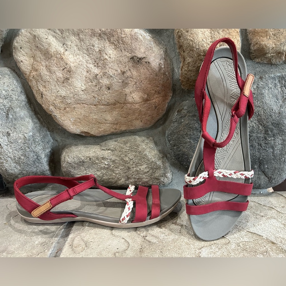 Clark’s Women’s Tealite Grace Sandals Size 10